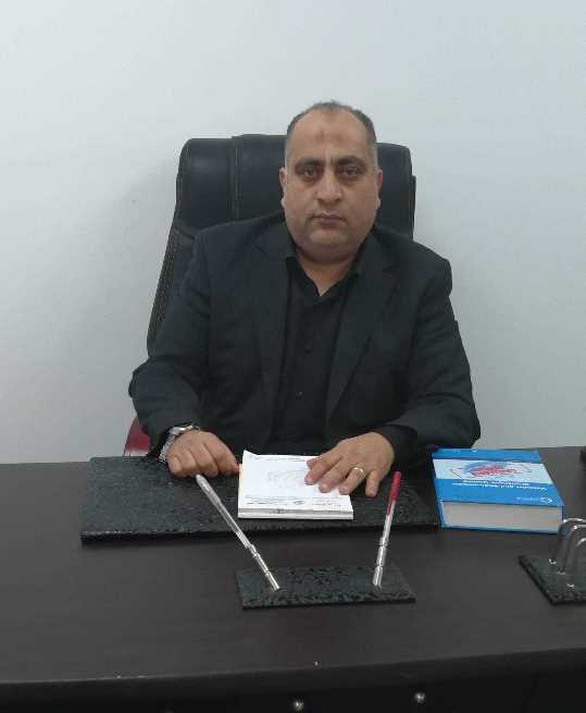 ايمن رفعت