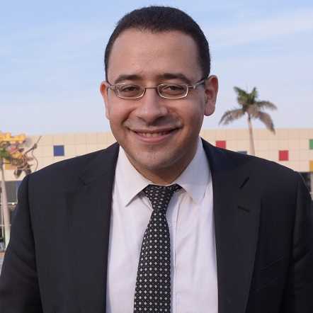 عمرو حسن